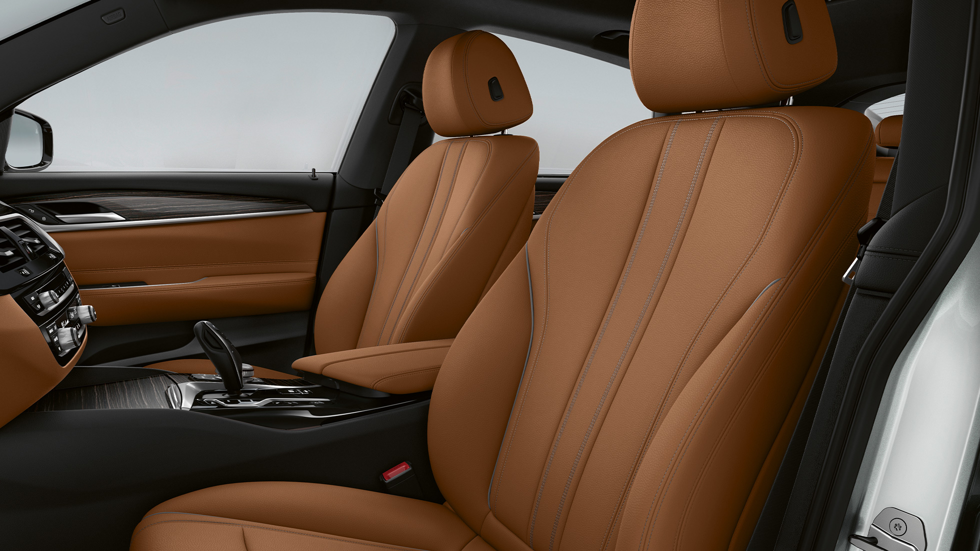 Équipement de base de la BMW Série 6 Gran Turismo 2020, garnissage G32 Garnissage en cuir Dakota Cognac/Schwarz de la BMW Série 6 Gran Turismo G32 620d 2020, équipement de base, intérieur