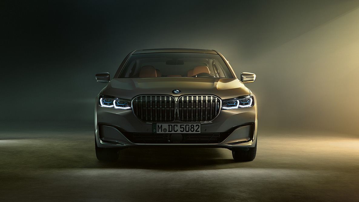 BMW 7er Frontansicht G11 BMW 7er: Frontansicht in gedimmtem Licht G11