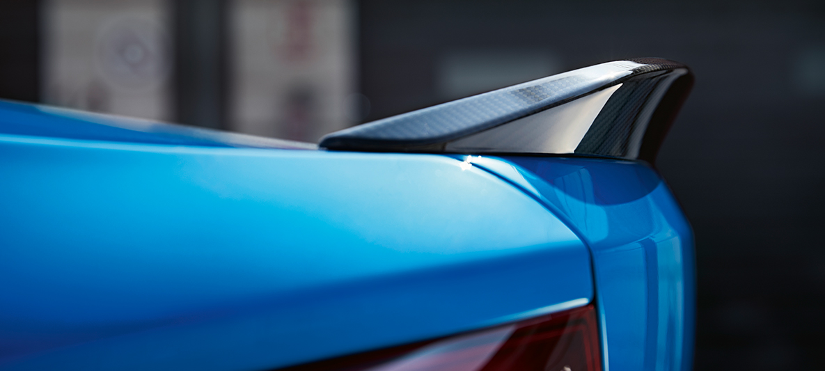 Heckspoiler BMW M2 CS F87 Heckspoiler BMW M2 CS F87 Misano Blau metallic Nahaufnahme