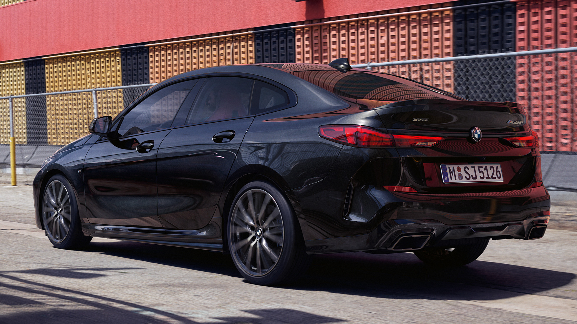 BMW M235i xDrive Gran Coupé Dreiviertel-Heckansicht F44 BMW M235i xDrive Gran Coupé 2020 Saphirschwarz metallic F44 Dreiviertel-Heckansicht Exterieur