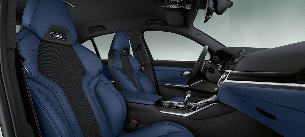 BMW Individual tout cuir 'Merino' Fjordblau/Schwarz BMW M3 Berline 2020 G80 habitacle BMW Individual tout cuir 'Merino' Fjordblau/Schwarz BMW M3 Berline G80 2020 habitacle poste de conduite
