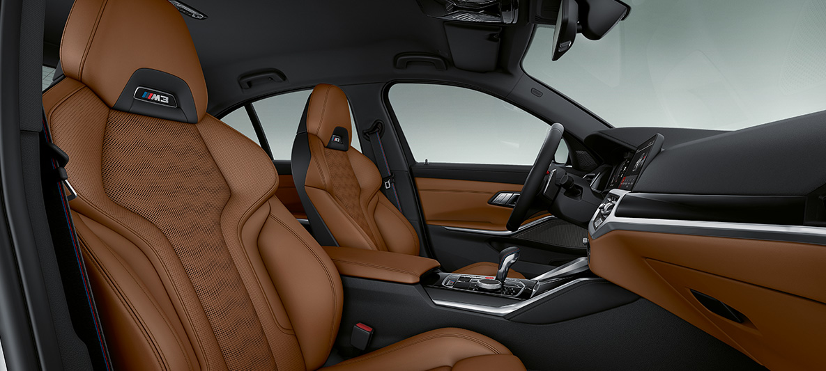 BMW Individual tout cuir 'Merino' Tartufo BMW M3 Berline 2020 G80 habitacle BMW Individual tout cuir 'Merino' Tartufo BMW M3 Berline G80 2020 habitacle poste de conduite