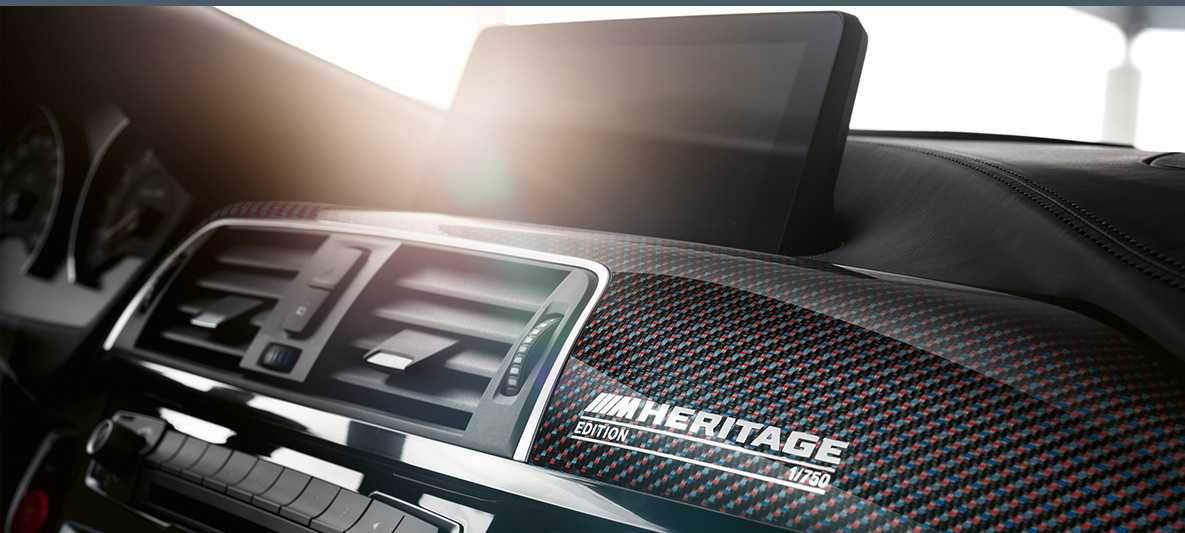 BMW M4 Coupé, M Heritage Edition Cockpit BMW M4 Coupé, M Heritage Edition, Sonderedition, Cockpit