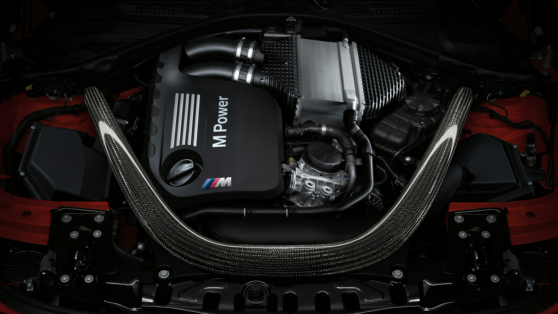 BMW M4 Coupé, moteur essence 6 cylindres BMW M4 Coupé, moteur essence 6 cylindres en ligne M TwinPower Turbo.