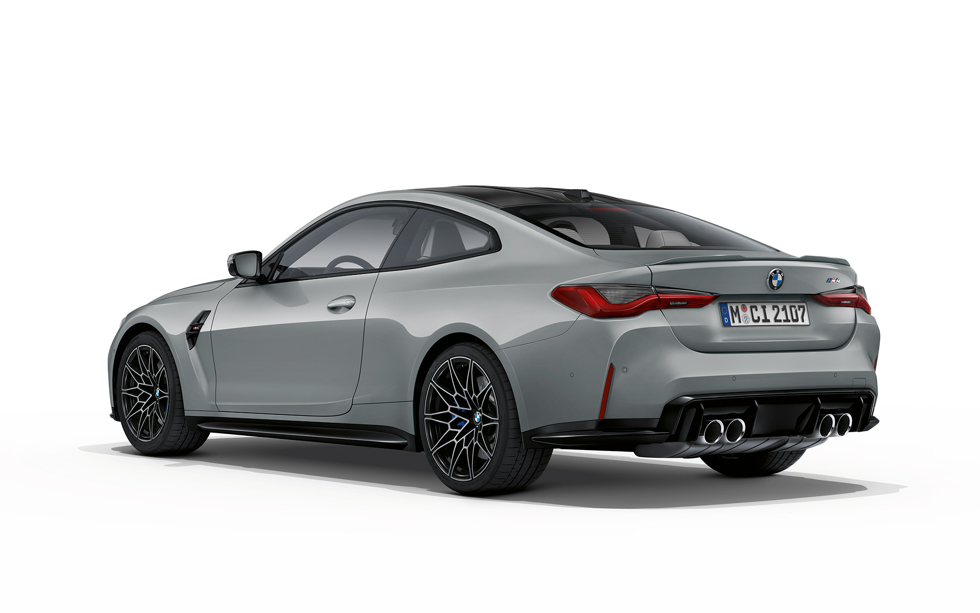 BMW M4 Coupé G82 2020 Brooklyn Grau metallic Dreiviertel-Heckansicht