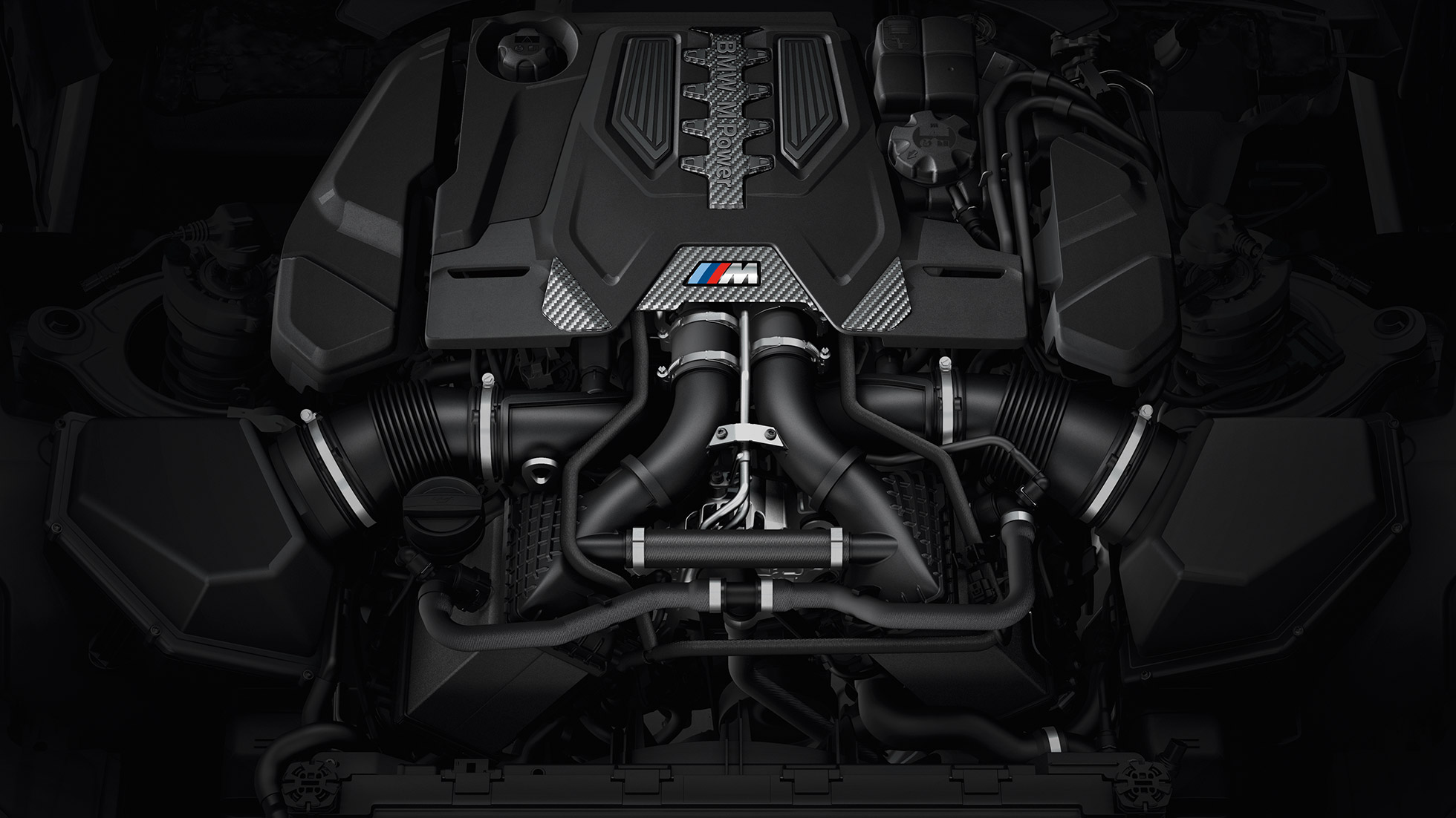 Moteur essence 8 cylindres M TwinPower Turbo. Moteur BMW M5 Competition avec couvre-moteur M.