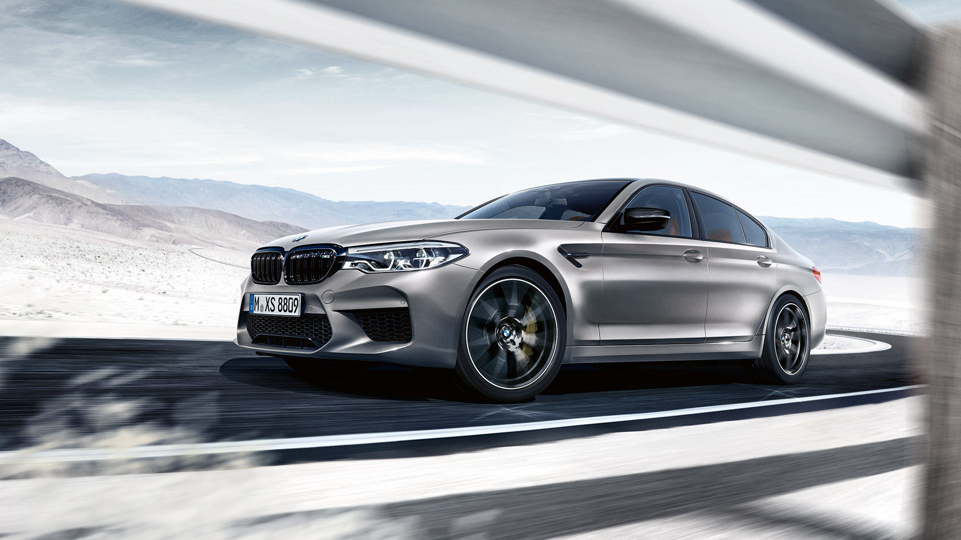 M xDrive. BMW M5 Competition en mouvement, vue de trois quarts avant.