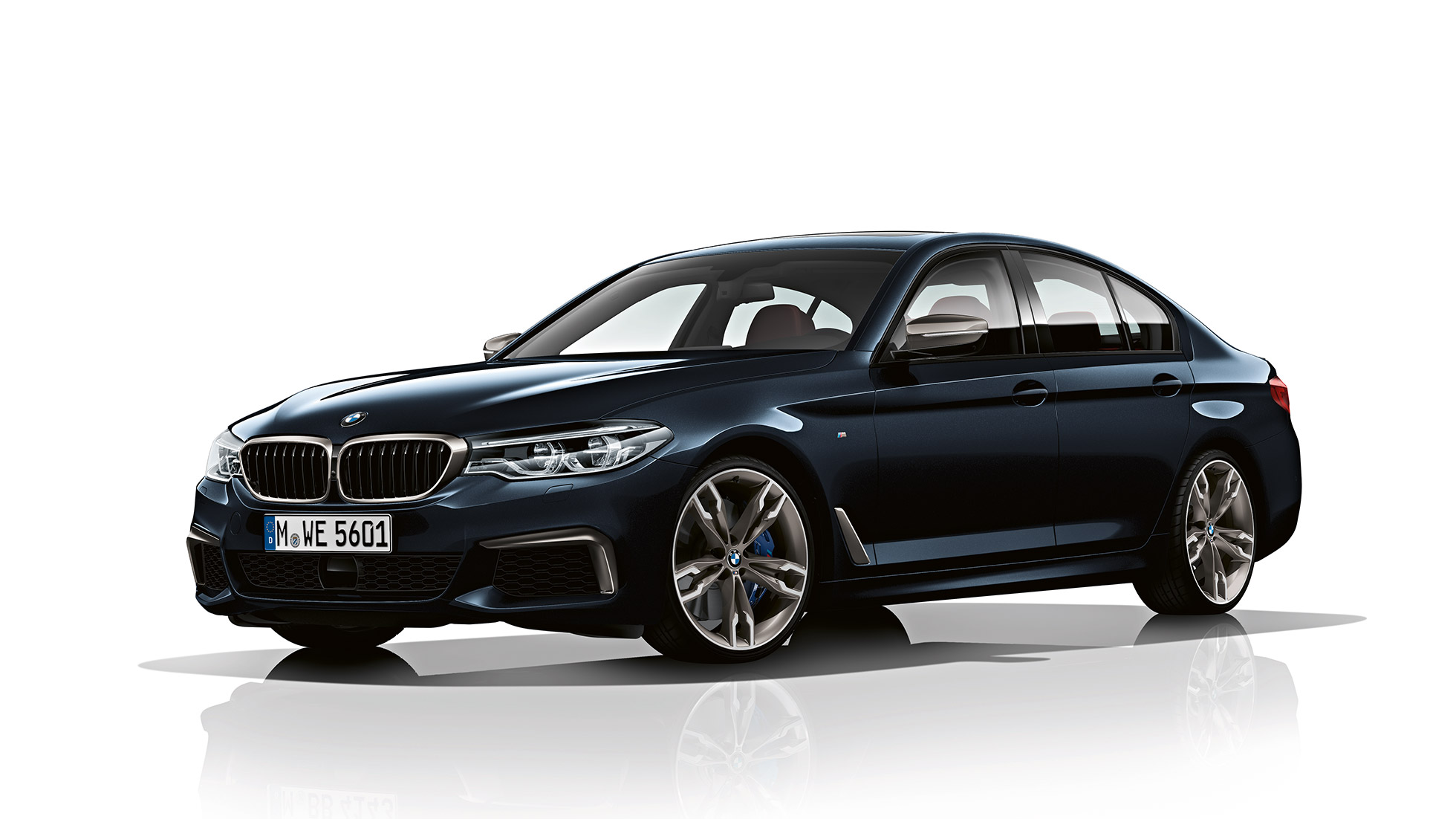 Design de la partie avant. Design des BMW M550i et BMW M550d, vues de trois quarts avant.