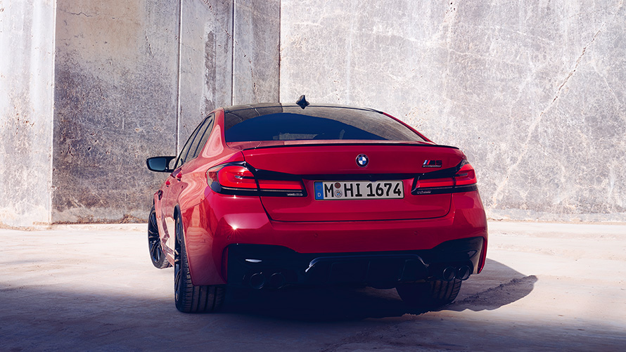 BMW M5 Competition F90 LCI Facelift 2020 BMW Individual Imola Rot Heckansicht