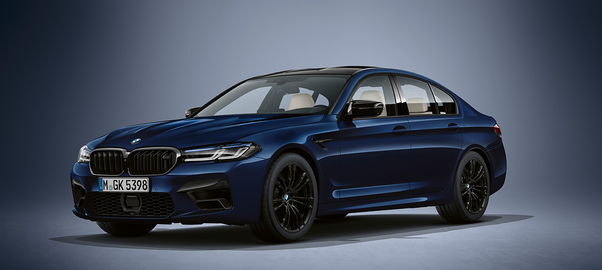 BMW Individual BMW M5 Berline F90 2020 Tansanitblau metallic BMW Individual BMW M5 Berline F90 LCI restylage 2020 Tansanitblau metallic vue de trois quarts avant