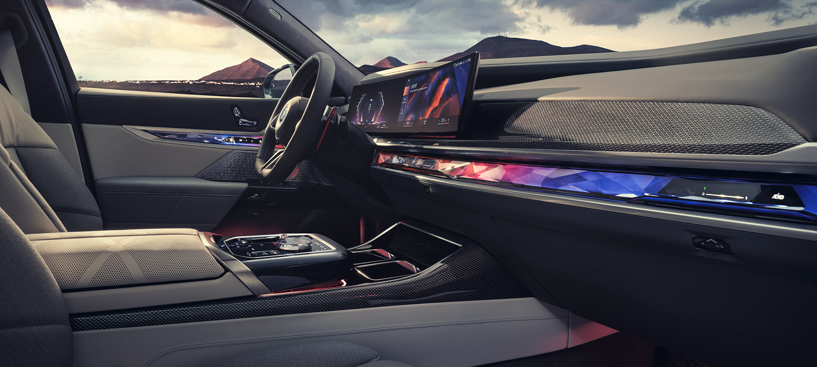 Intérieur BMW M760e xDrive Berline G70 Intérieur BMW M760e xDrive Berline G70 vue latérale du passager avant