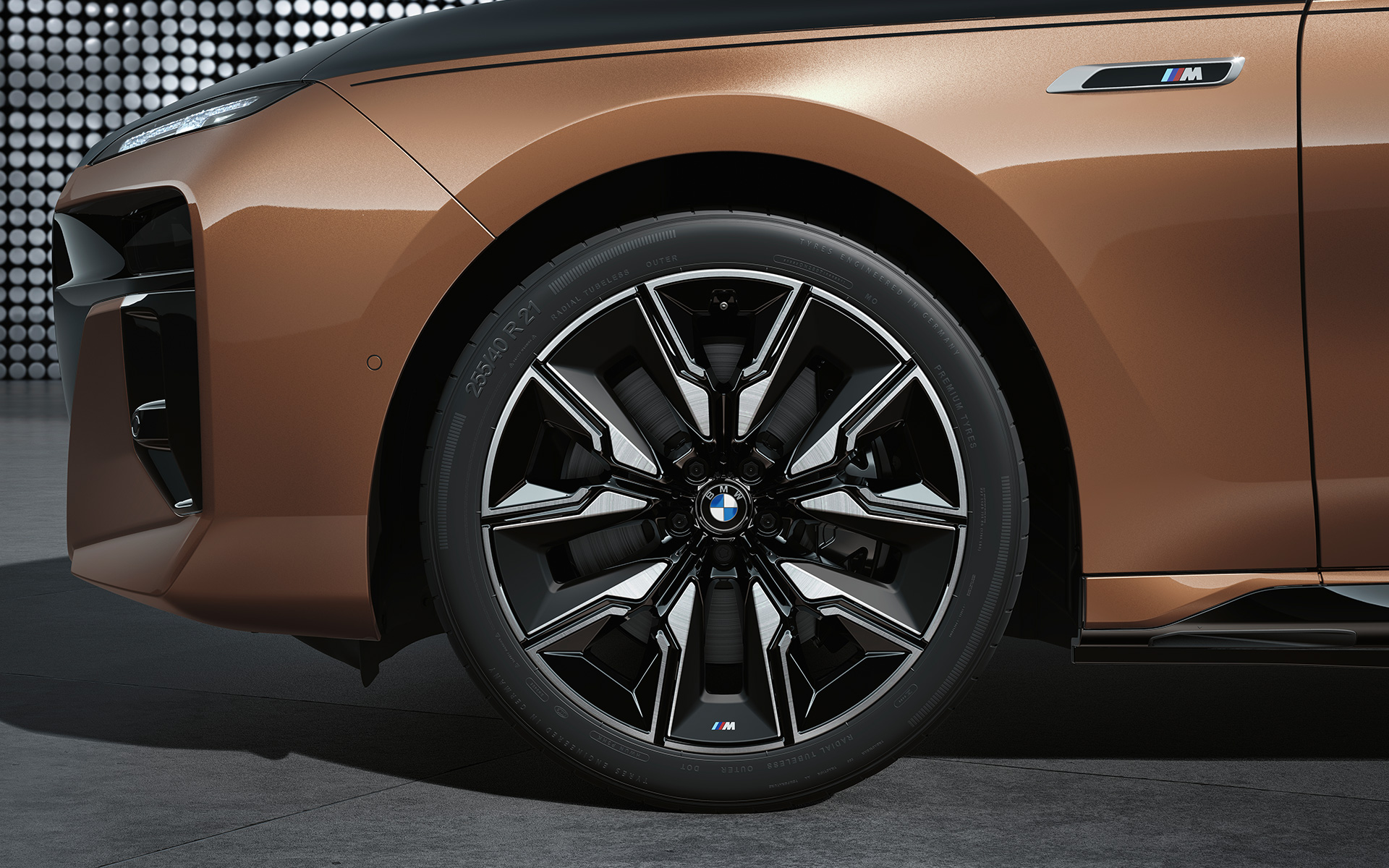 21" M Aerodynamikräder 909 M Multicolor BMW i7 M70 xDrive Limousine G70 BMW i7 M70 xDrive Limousine G70 21" M Aerodynamikräder 909 M Multicolor