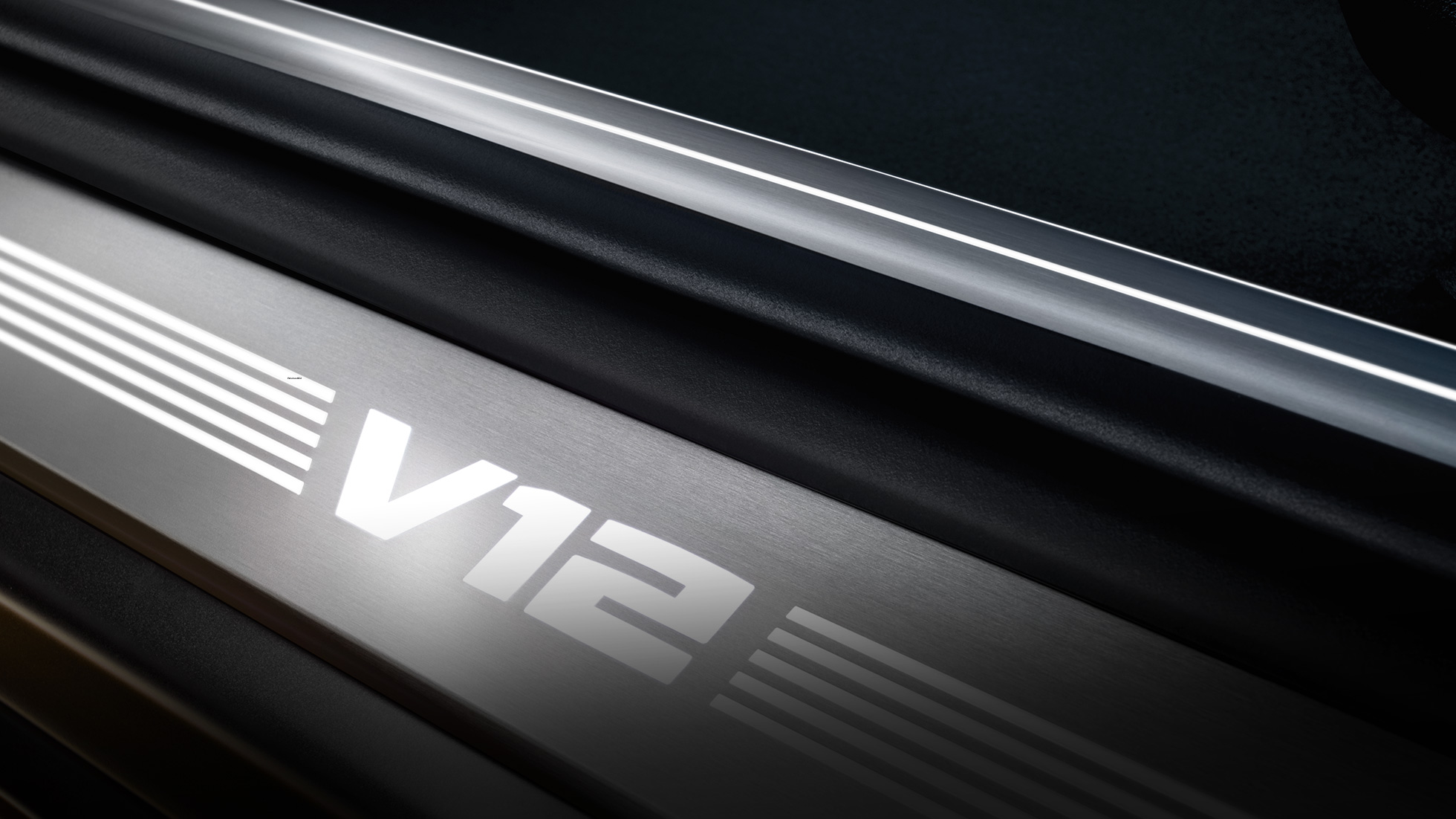 Seuils de porte BMW avec logo V12 G11 BMW M760Li xDrive Berline, intérieur de la BMW M760Li G11