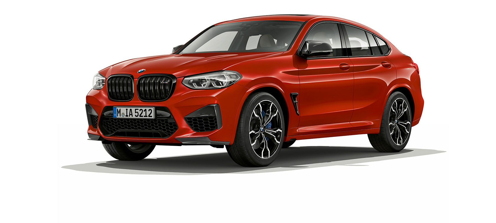 BMW X4 M Competition, Dreiviertel-Seitenansicht. F98 BMW X4 M Competition in Toronto Rot metallic, Exterieur, Dreiviertel-Seitenansicht. F98