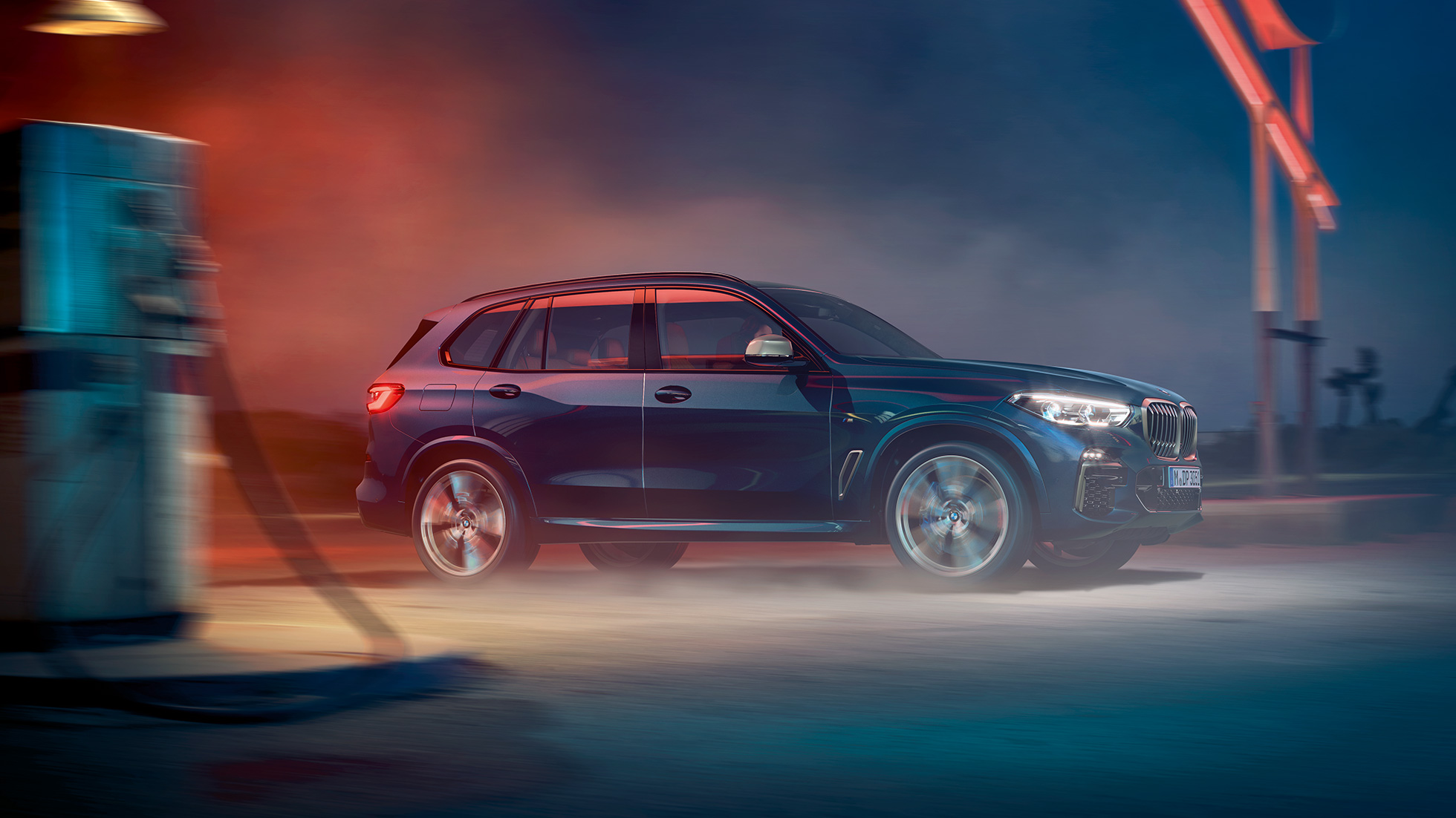 BMW X5 M50i und M50d Seitenansicht G05 BMW X5 M50i und M50d G05 mit M Leichtmetallrädern Carbonschwarz metallic Seitenansicht