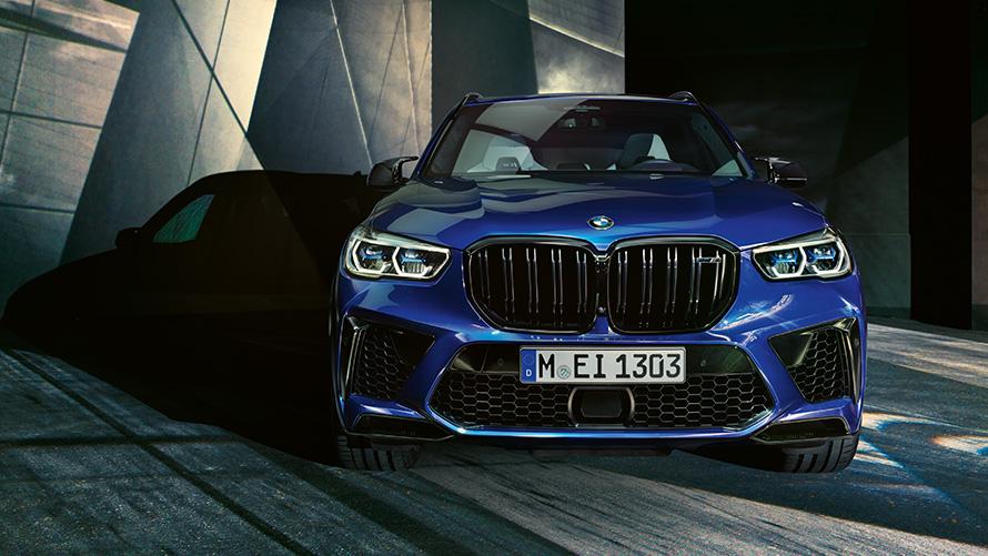BMW X5 M Competition F95 technische Daten BMW X5 M Competition F95 2020 SUV Marina Bay Blau metallic Frontansicht technische Daten