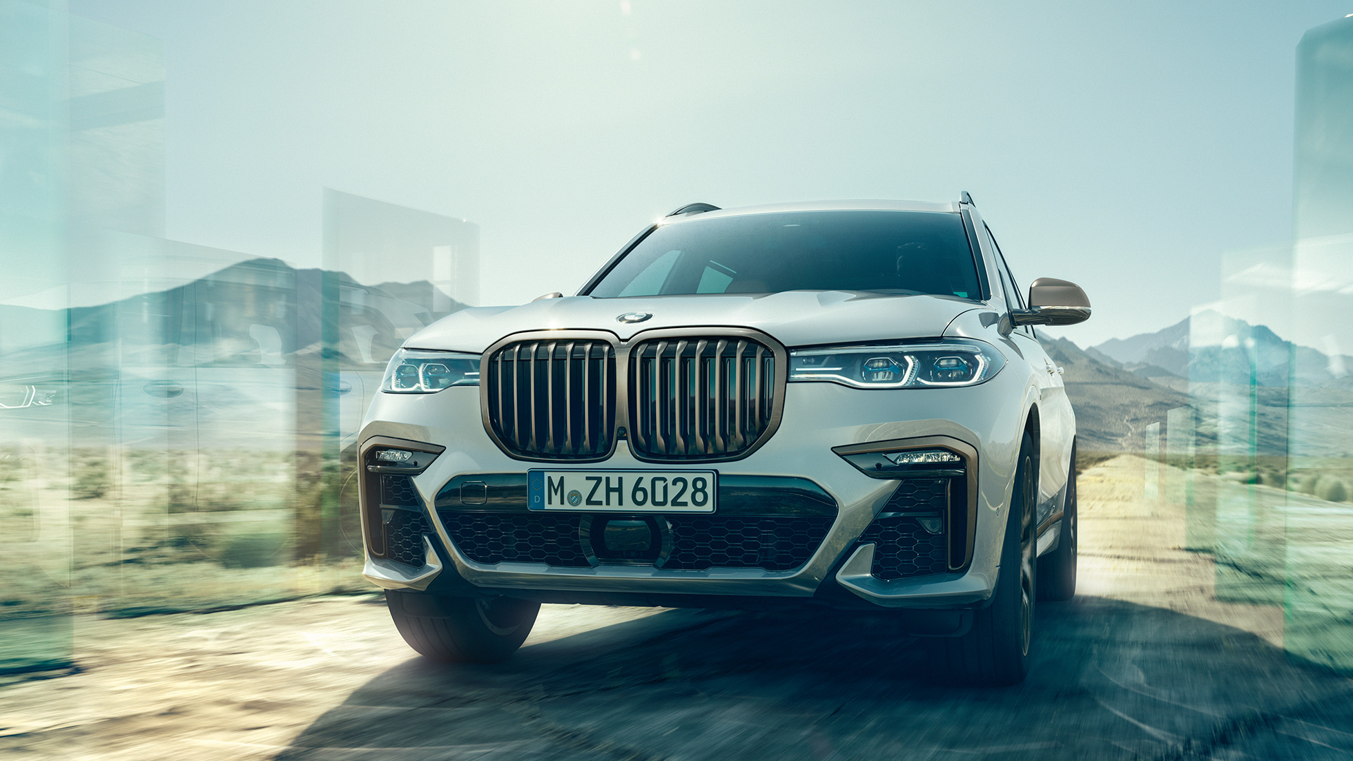 BMW X7 M50d SUV, vue avant. BMW X7 M50d SUV en Mineralweiß, vue avant, G07, 2019