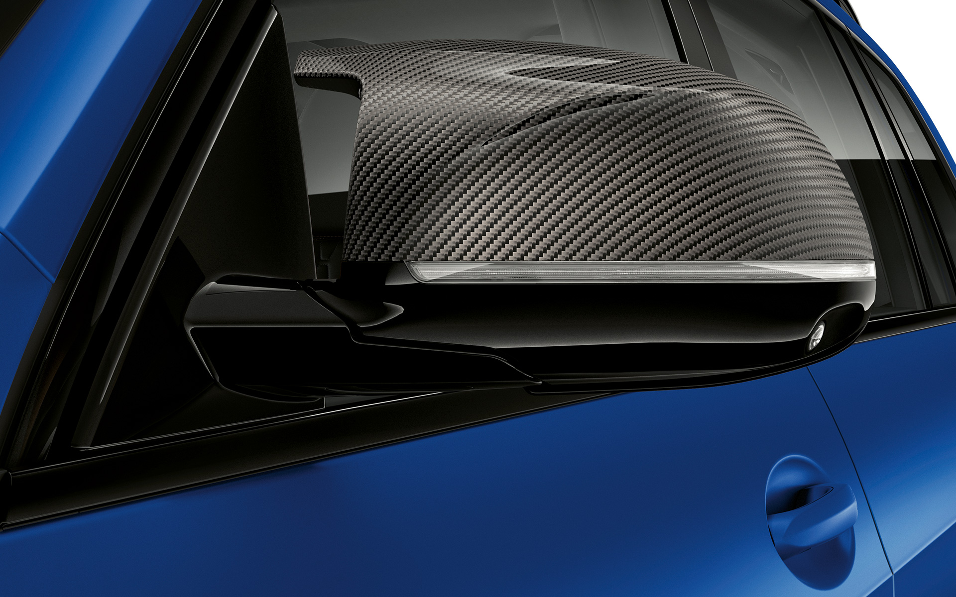 Coques de rétroviseurs M Carbon de la BMW X7 M60i xDrive G07 LCI – vue rapprochée Coques de rétroviseurs M Carbon de la BMW X7 M60i xDrive G07 LCI