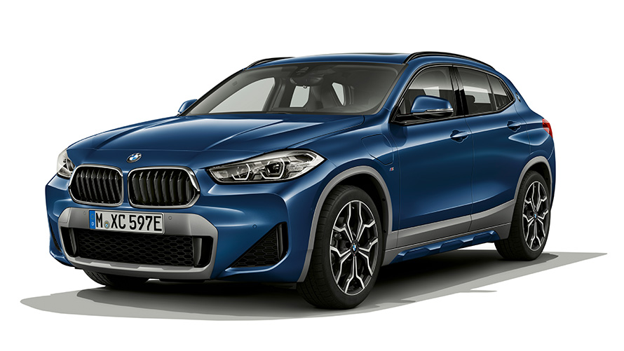 BMW X2 hybride rechargeable F39 vue de trois quarts de profil BMW X2 hybride rechargeable F39 vue de trois quarts de profil