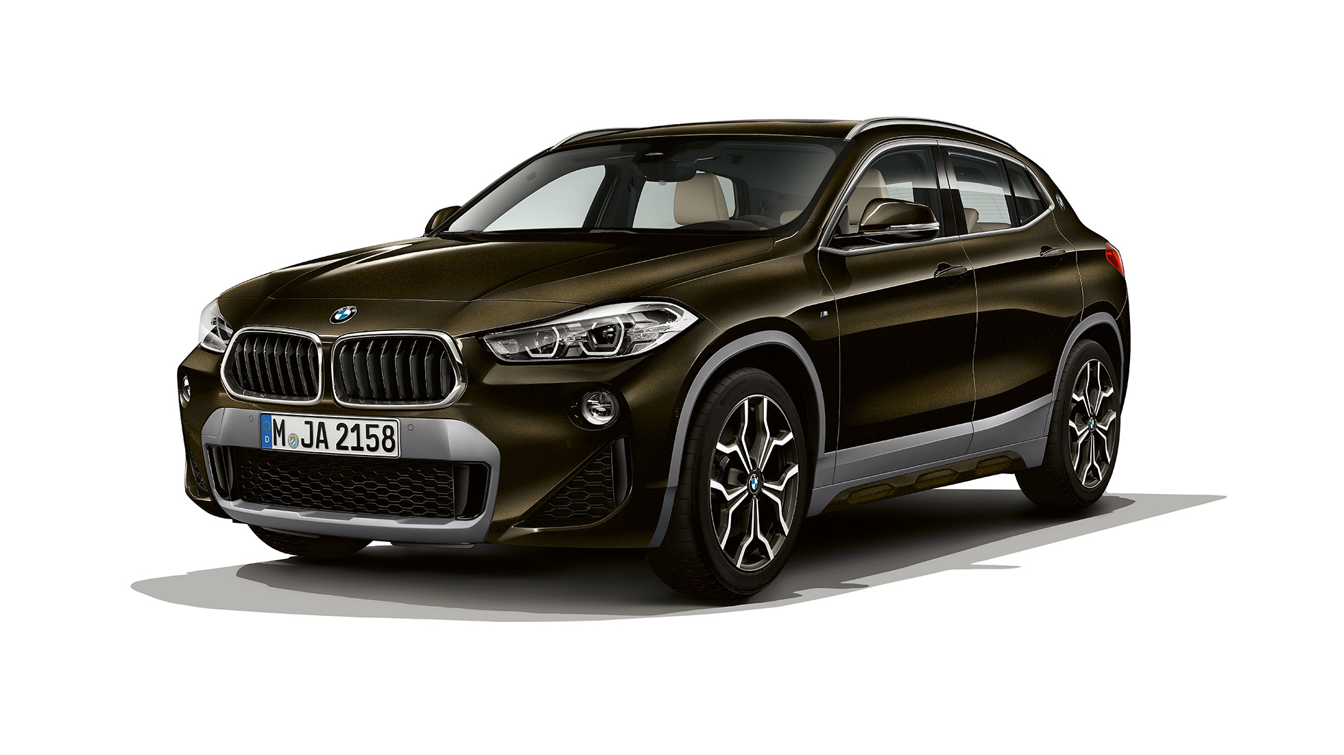Dreiviertel Frontansicht BMW X2 sDrive20i Modell M Sport X BMW X2 sDrive20i Modell M Sport X 2018 F39 Sparkling Storm Brillanteffekt Dreiviertel Frontansicht