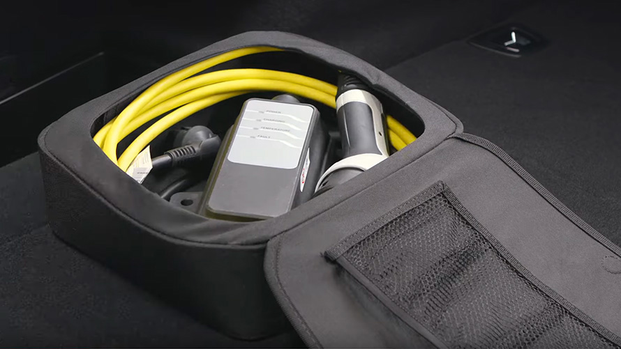 Ladezubehör für BMW Plug-in-Hybrid in Tasche Ladezubehör für BMW Plug-in-Hybrid in Tasche Nahaufnahme