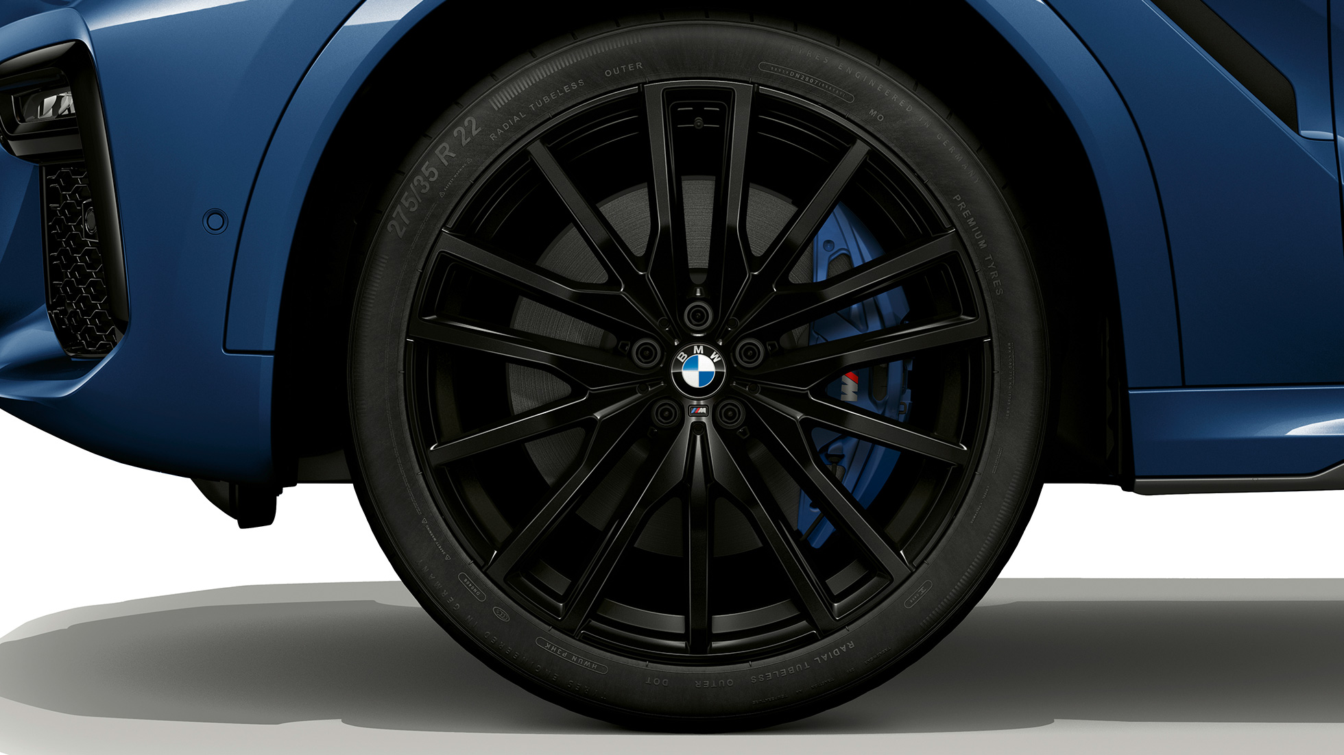 BMW X6 SUV mit M Sportpaket, Leichtmetallrad. G06 BMW X6 SUV mit M Sportpaket mit Fokus auf Leichtmetallrad. G06