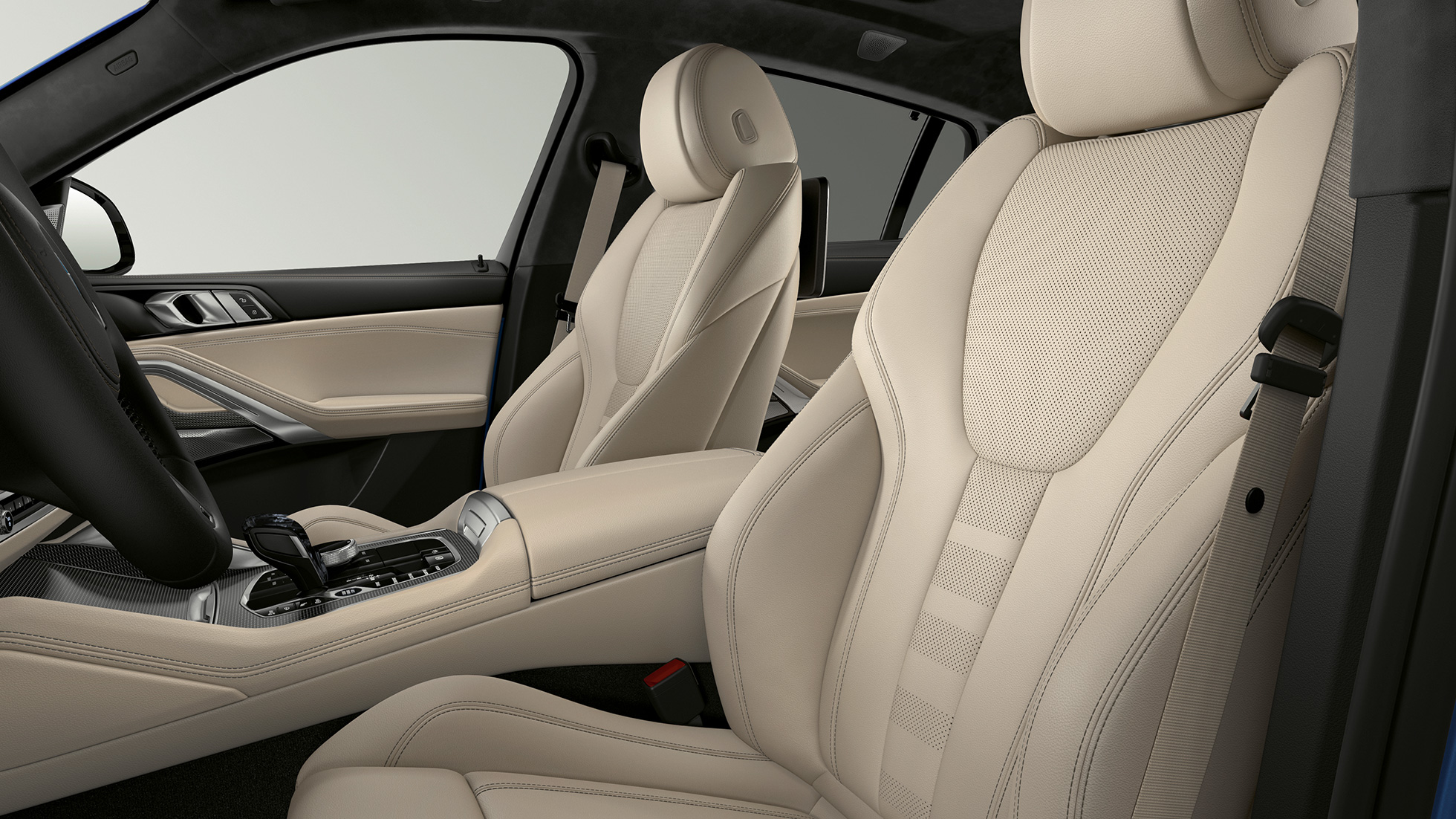 BMW X6 SUV mit M Sportpaket, Polsterung. G06 BMW X6 SUV Interieur mit M Sportpaket mit Fokus auf Polsterung G06