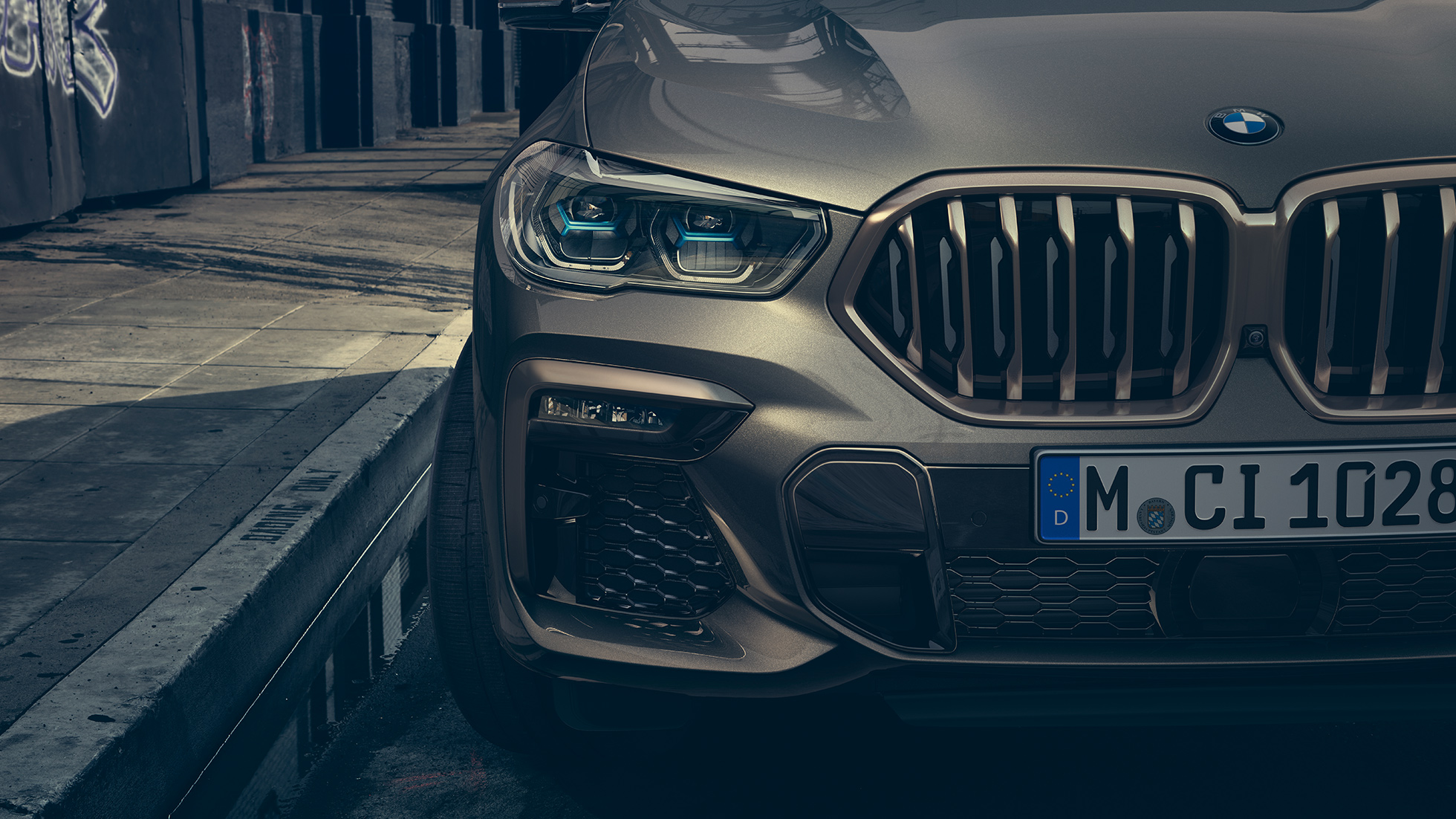 BMW Laserlicht. G06 Nahaufnahme des BMW X6 mit Fokus auf das Laserlicht. G06