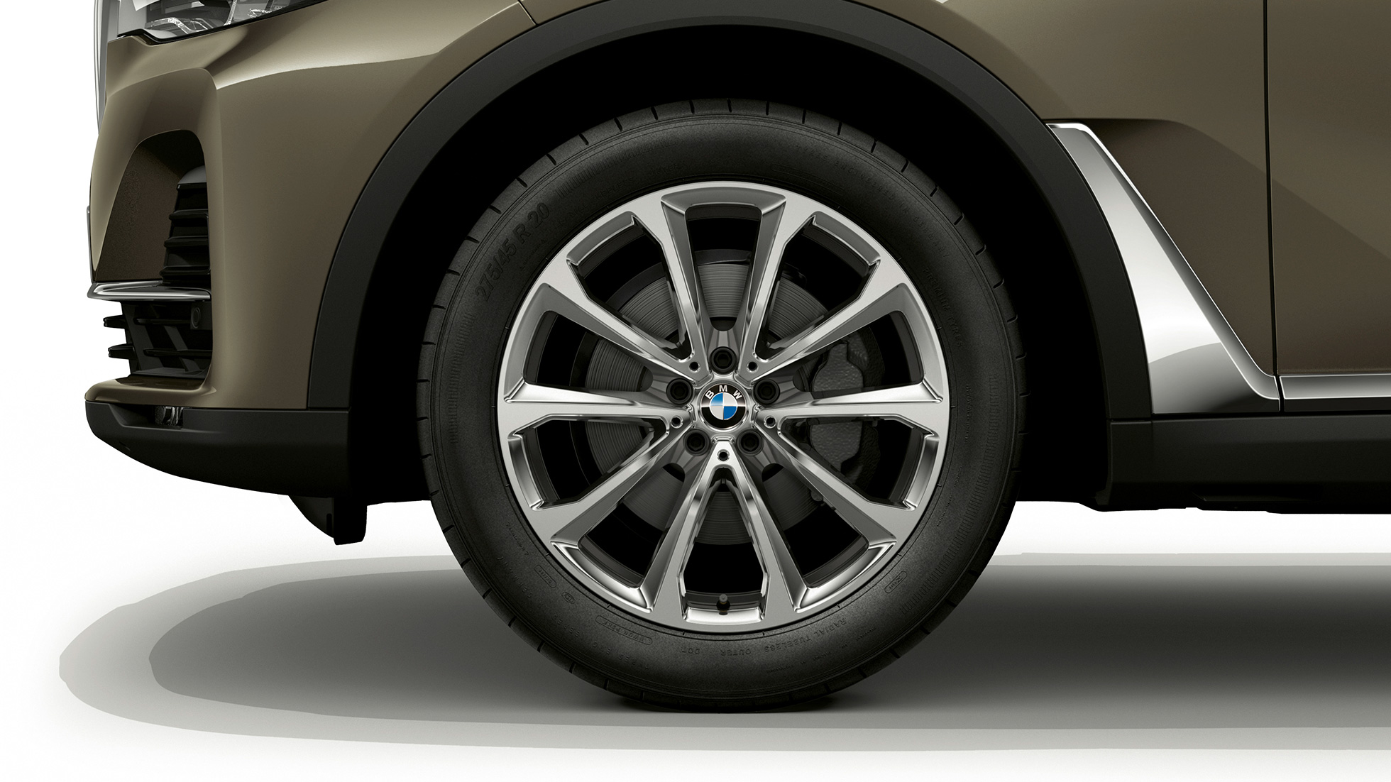 BMW X7, Leichtmetallrad G07 Nahaufnahme des Leichtmetallrads des BMW X7 G07