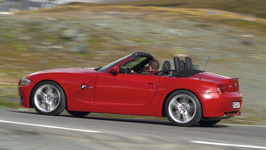 BMW Z4 Roadster (E85) 7/8-Seitenansicht fahrend BMW Z4 Roadster (E85) 7/8-Seitenansicht fahrend