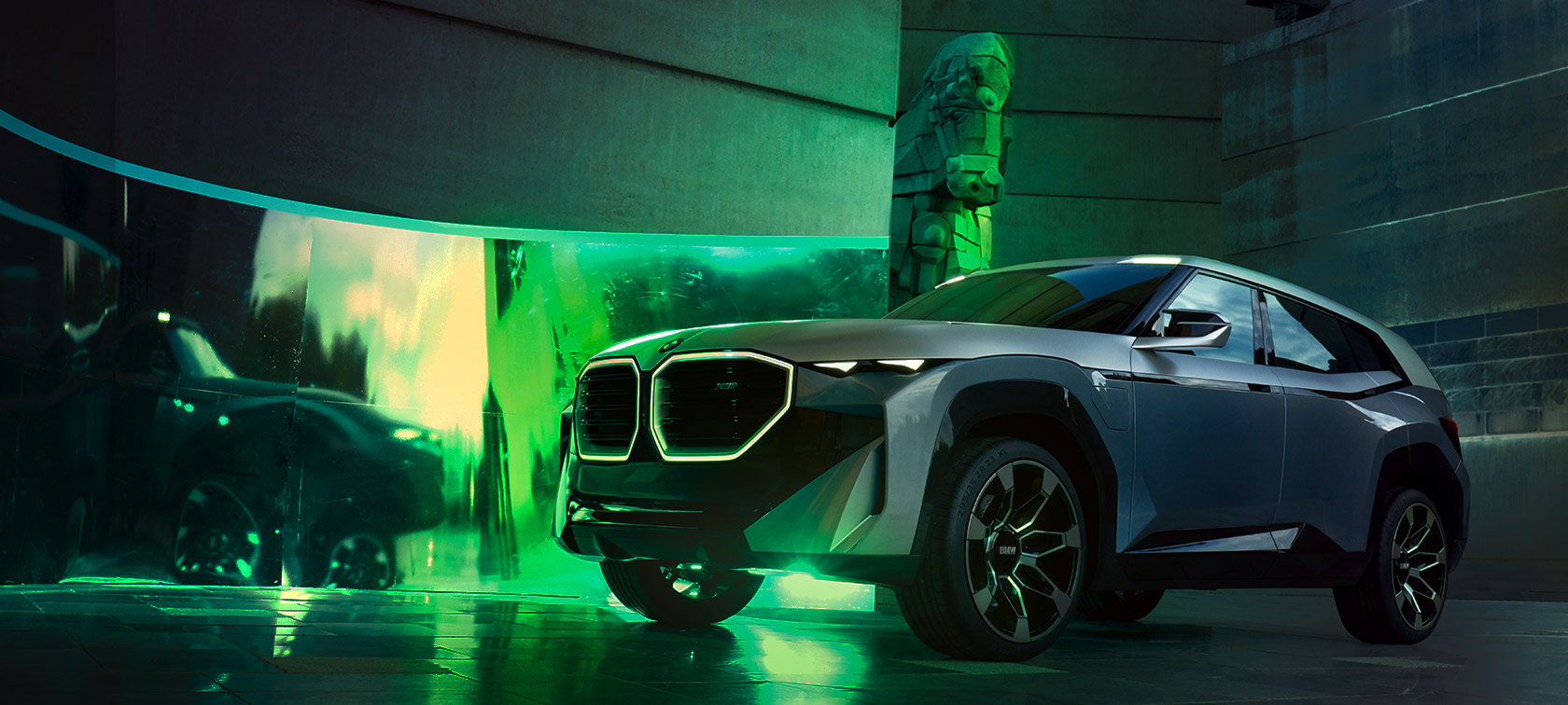 BMW Concept XM (G09) Dreiviertel-Frontansicht stehend BMW Concept XM (G09) Dreiviertel-Frontansicht stehend