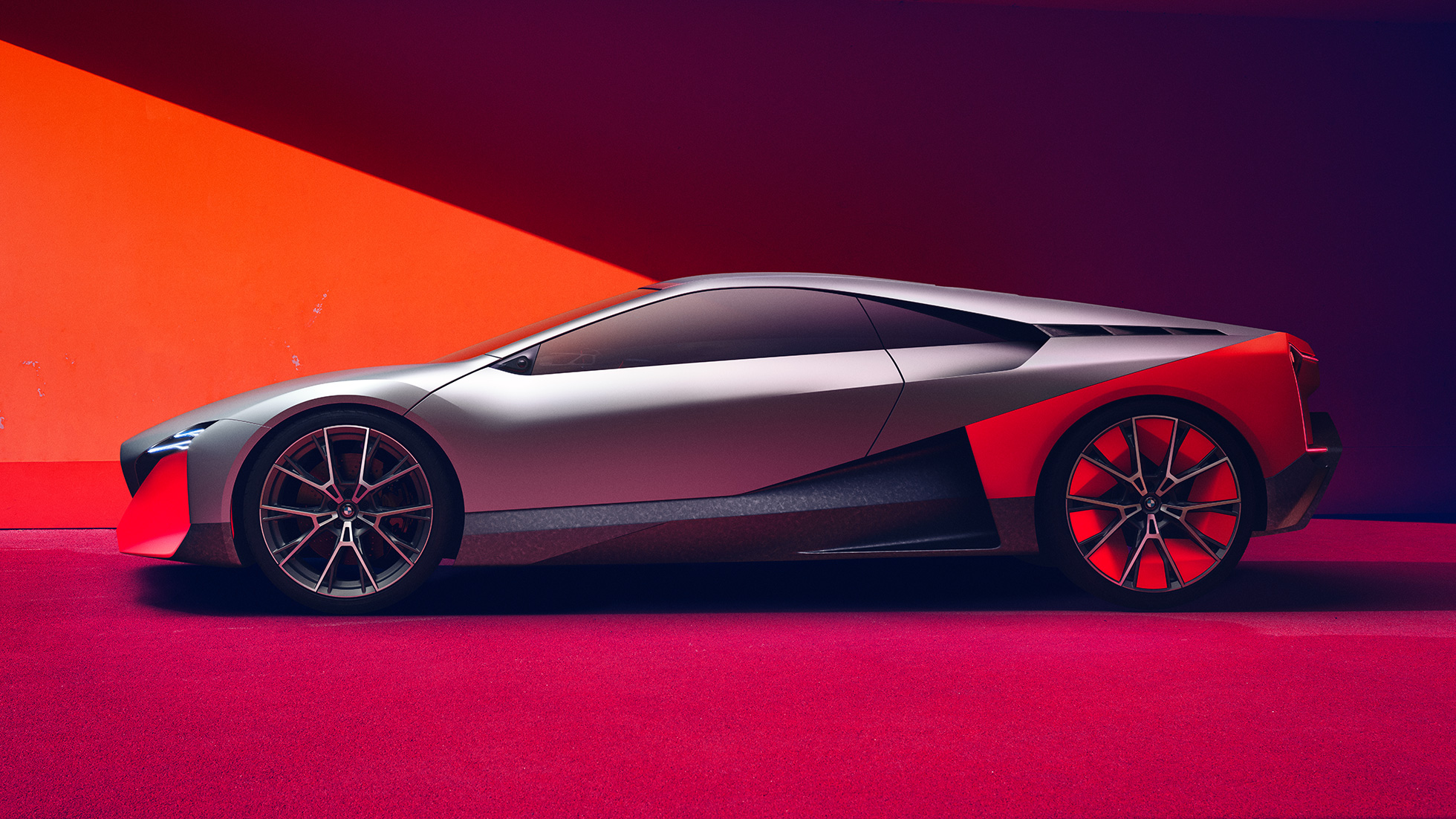 BMW Vision M NEXT, vue de profil BMW Vision M NEXT, vue de profil, à l’arrêt