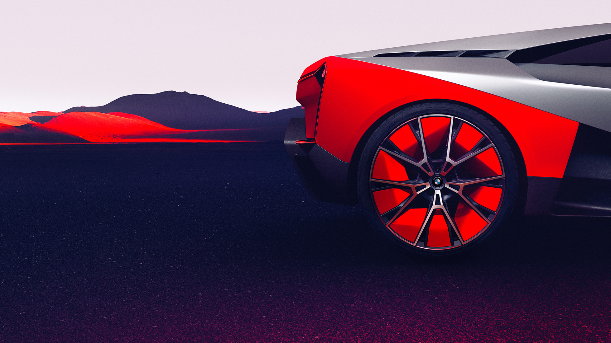 BMW Vision M NEXT, vue de profil BMW Vision M NEXT, vue de profil, à l’arrêt, jantes