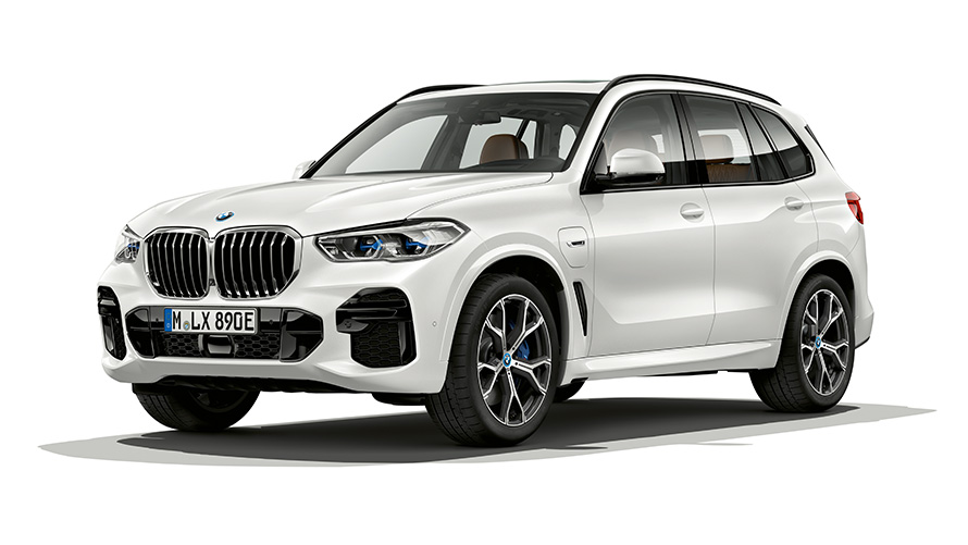BMW X5 xDrive45e PHEV-Modell Dreiviertel-Frontansicht BMW X5 xDrive45e PHEV-Modell Studioaufnahme Dreiviertel-Frontansicht