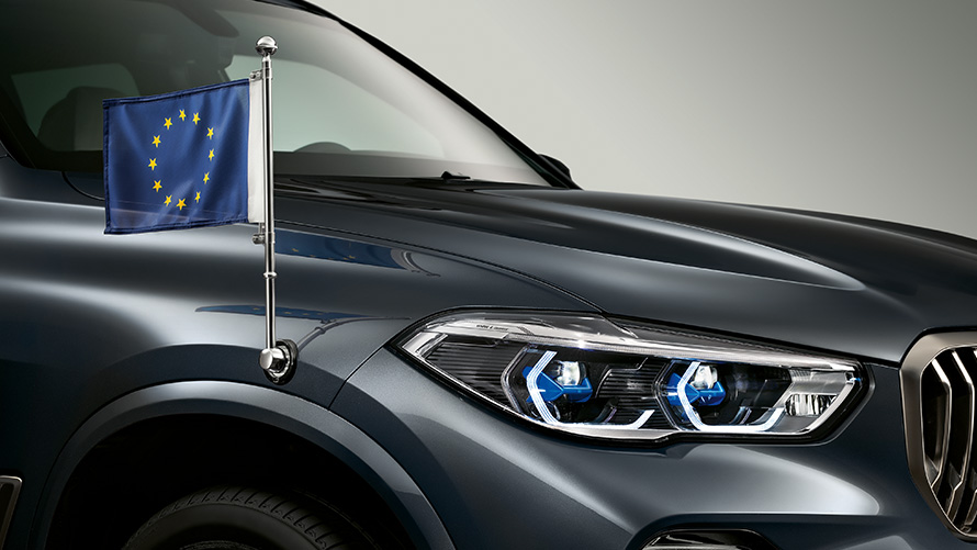 BMW Sicherheitsfahrzeuge Sonderausstattung Exterieur Landesflagge BMW Sicherheitsfahrzeuge Sonderausstattung Exterieur Landesflagge