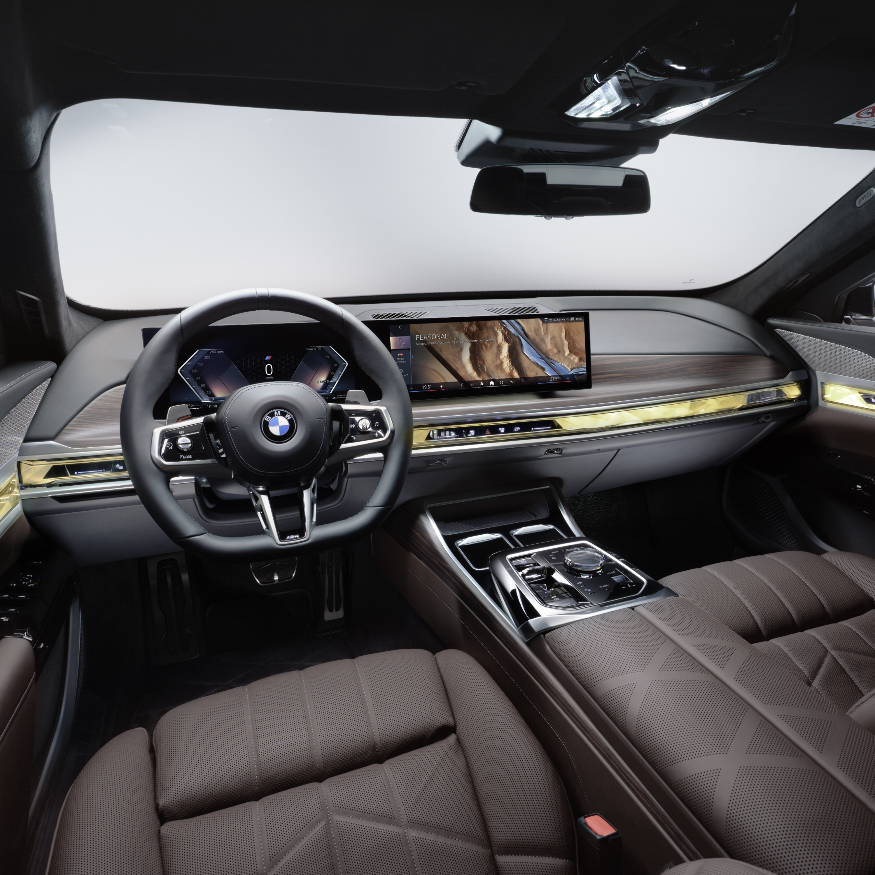 Cockpit BMW avec volant et affichage